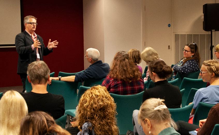 Argyll and Bute MP Brendan O'Hara addresses SAMS staff during a Brexit discussion