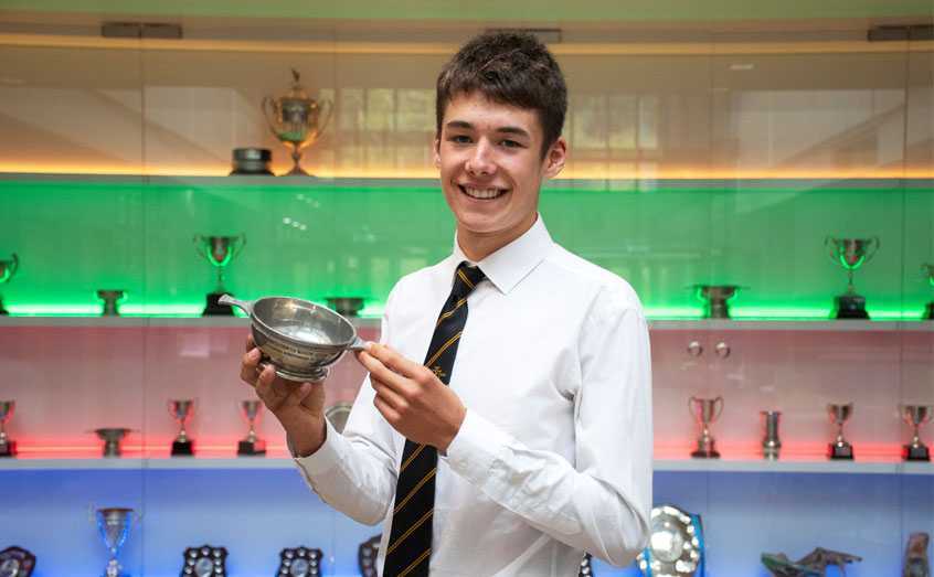 Oban High School pupil Ewan Dowd with the SAMS Prize for Outstanding Achievement in Science