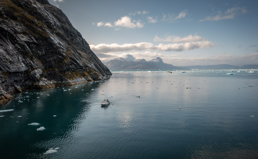 Fieldwork carried out by SAMS and partners in Greenland shone a light on the amazing biodiversity growing on Arctic fjord walls