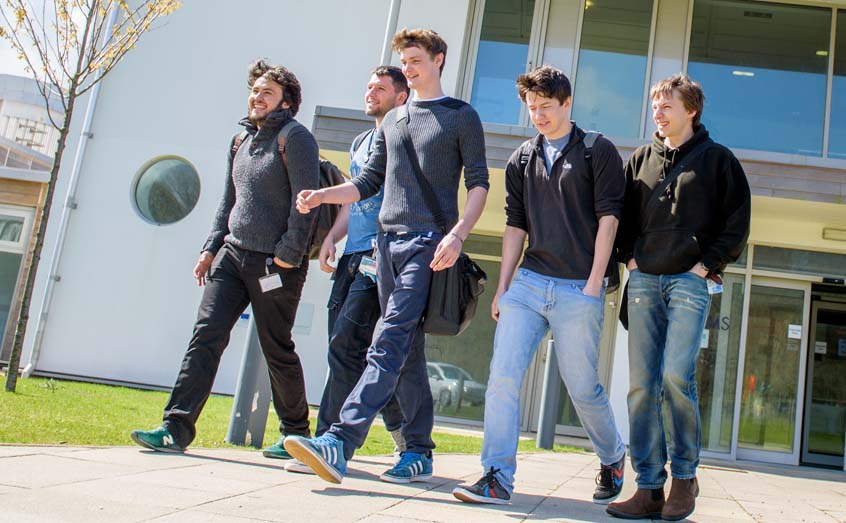 Students at the SAMS UHI campus in Dunstaffnage, Oban